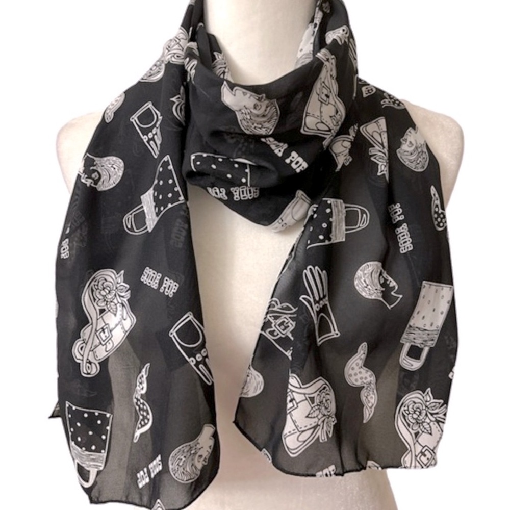 Fashionista scarf black & white diva purse gloves  NWT